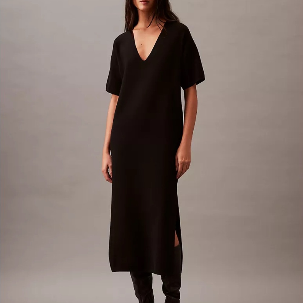 Black V-Neck Maxi Dress